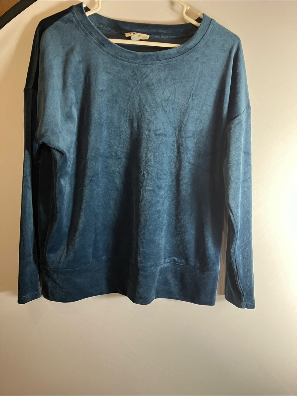 Cable & Gauge Navy Sport Top with Tag